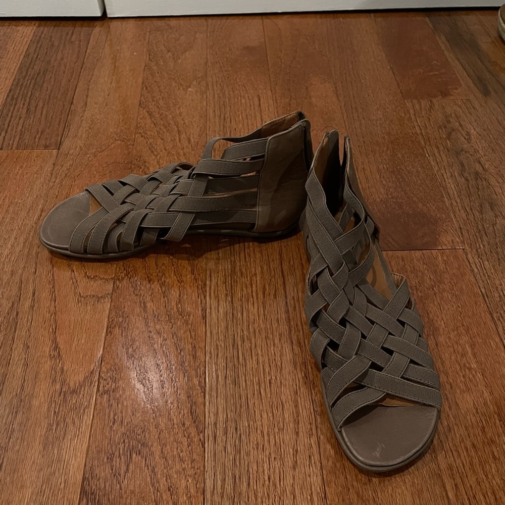 Gentle Souls Kenneth Cole Gladiator Sandals